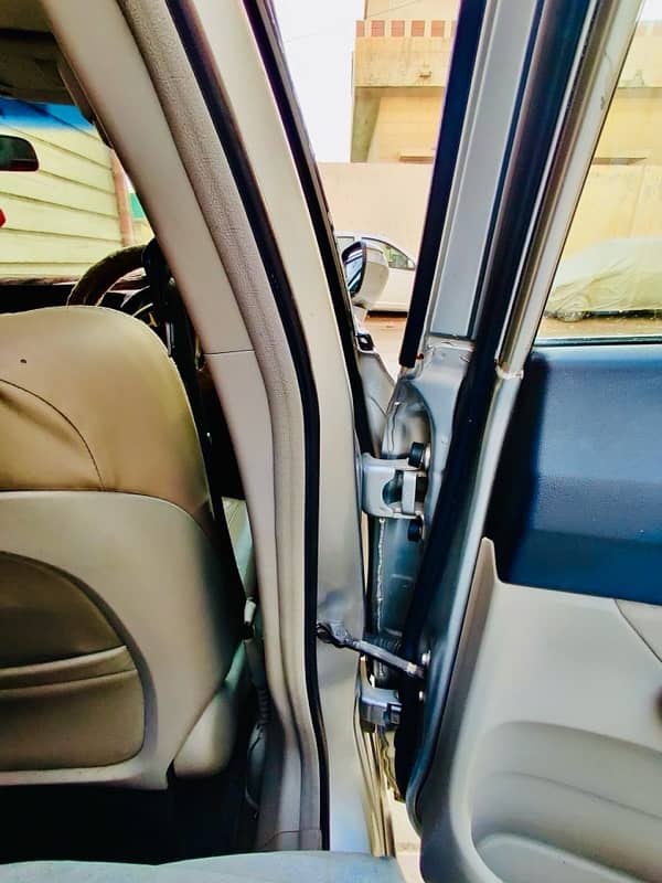Honda Civic Hybrid 2005 10