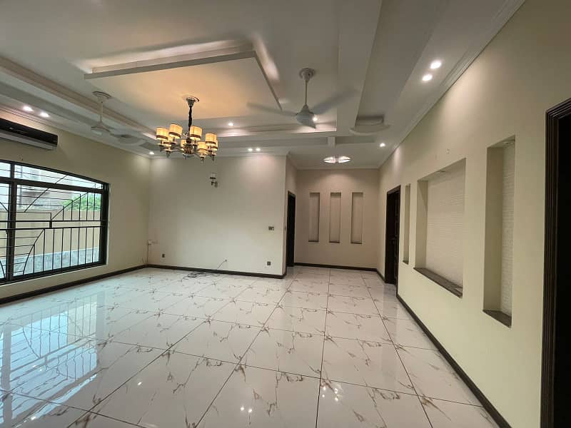 1 Kanal Most Beautiful Nice Design House Available For Rent At Prime Location Of Dha 7