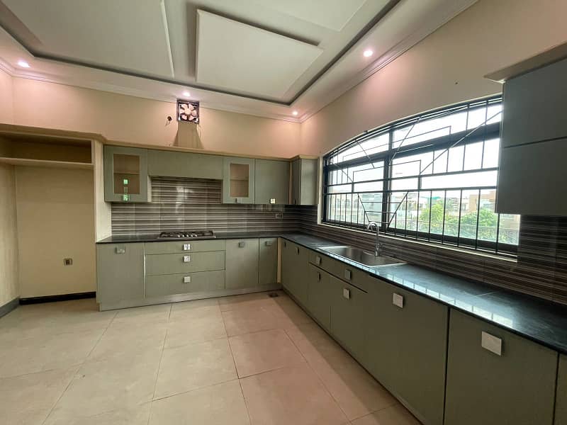 1 Kanal Most Beautiful Nice Design House Available For Rent At Prime Location Of Dha 13