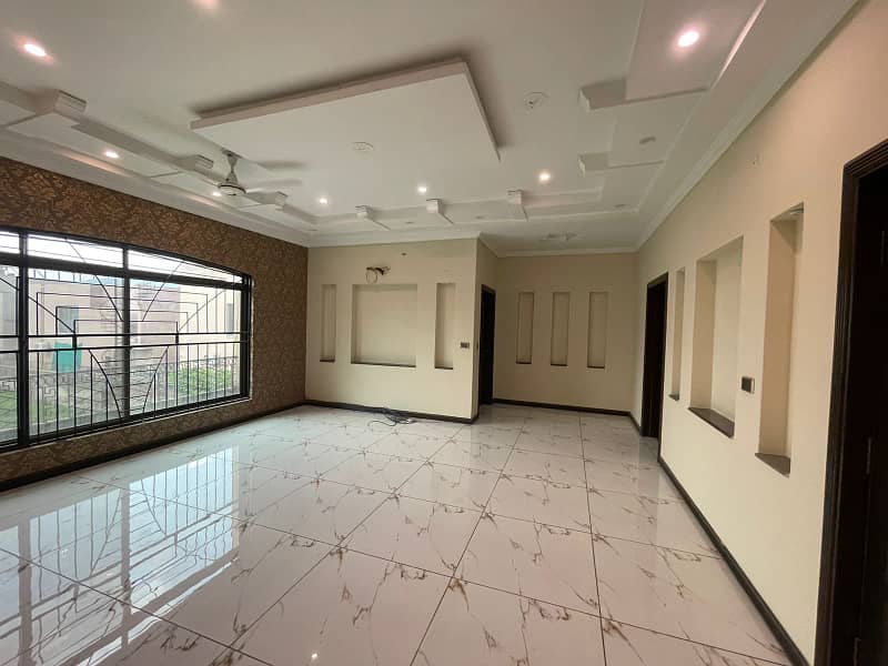 1 Kanal Most Beautiful Nice Design House Available For Rent At Prime Location Of Dha 14