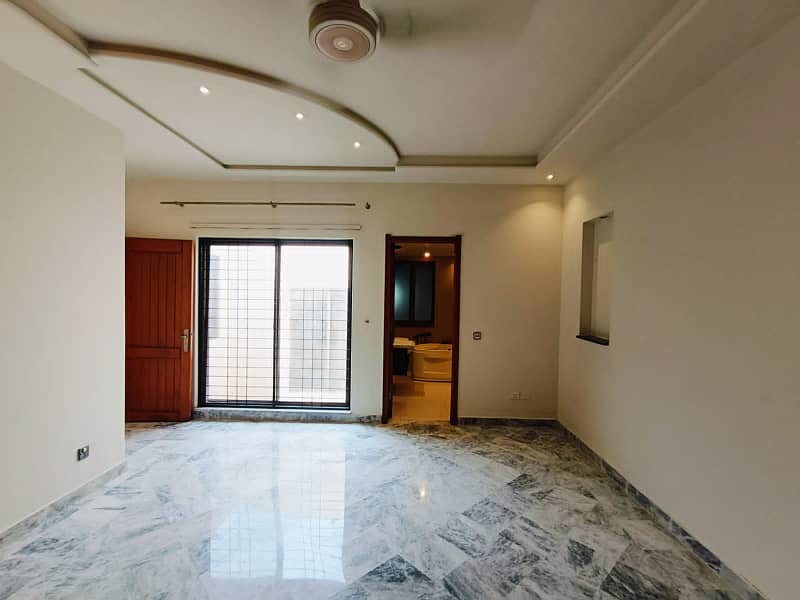 1 Kanal Most Beautiful Nice Design House Available For Rent At Prime Location Of Dha 17