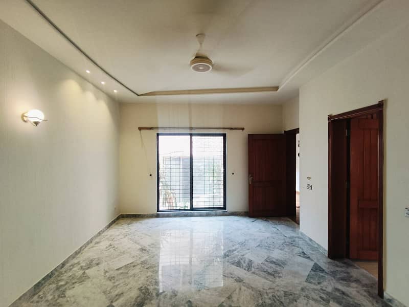 1 Kanal Most Beautiful Nice Design House Available For Rent At Prime Location Of Dha 18