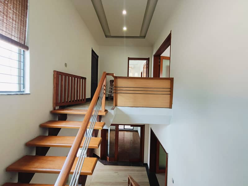 1 Kanal Most Beautiful Nice Design House Available For Rent At Prime Location Of Dha 37
