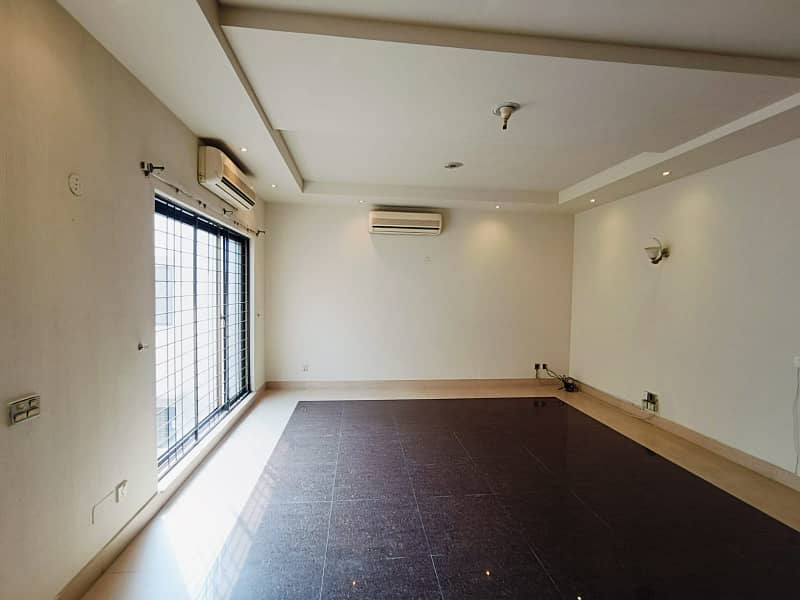 1 Kanal Most Beautiful Nice Design House Available For Rent At Prime Location Of Dha 43