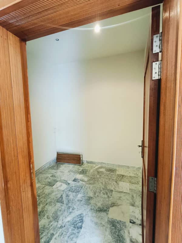 1 Kanal Most Beautiful Nice Design House Available For Rent At Prime Location Of Dha 44