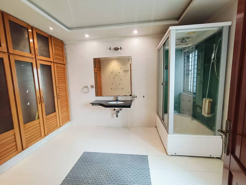 1 Kanal Most Beautiful Nice Design House Available For Rent At Prime Location Of Dha 47