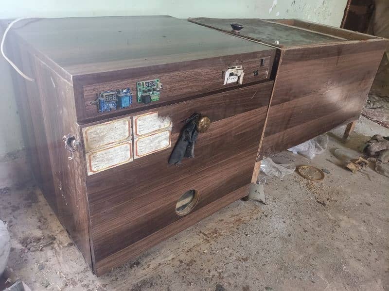 Incubator & Brooder 0