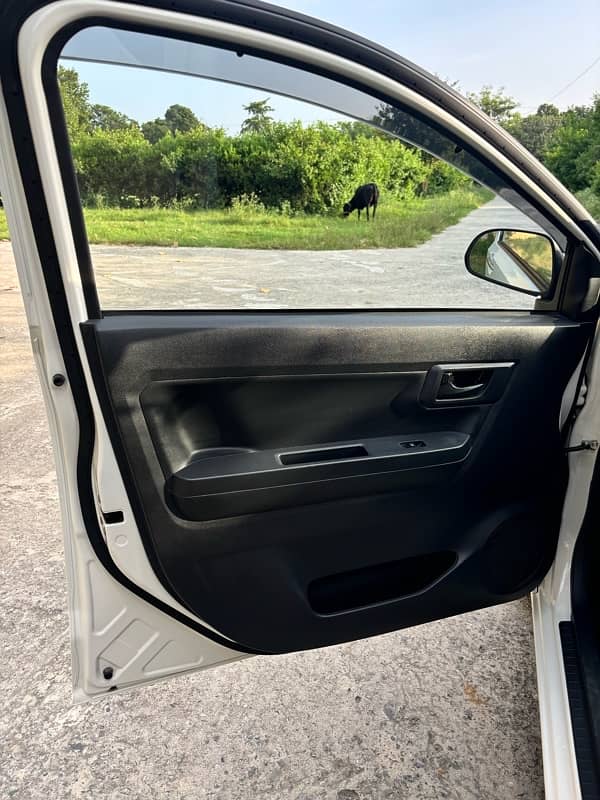 Daihatsu Mira 2021 10