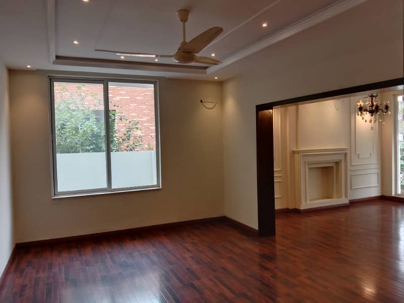 01 Kanal Elegant And Fully Maintained Super Hot Located Bungalow Is Available For Rent In The Best Block Of DHA Lahore. 1