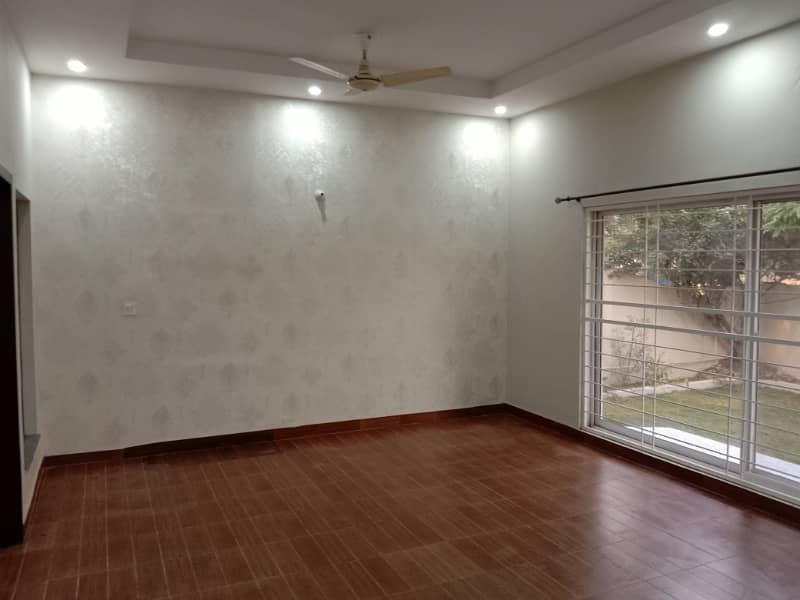 01 Kanal Elegant And Fully Maintained Super Hot Located Bungalow Is Available For Rent In The Best Block Of DHA Lahore. 20
