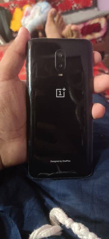 OnePlus 6t 8-128 onehand use 3