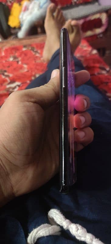 OnePlus 6t 8-128 onehand use 4
