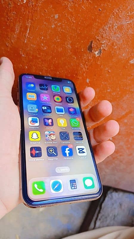 iphone xs all okay 76 battery non pta 1