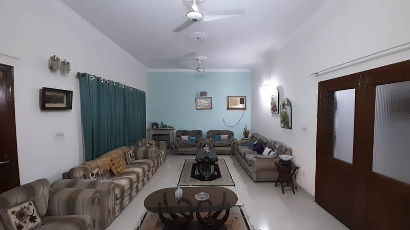 F-11-1 666 Square Yards Beautiful House 2 Unit Margalla Facing 9