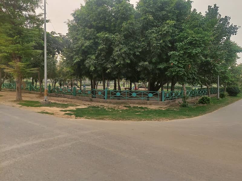 2 Kanal Plot At Main Boulevard For Sale In Imperial Garden Block 3