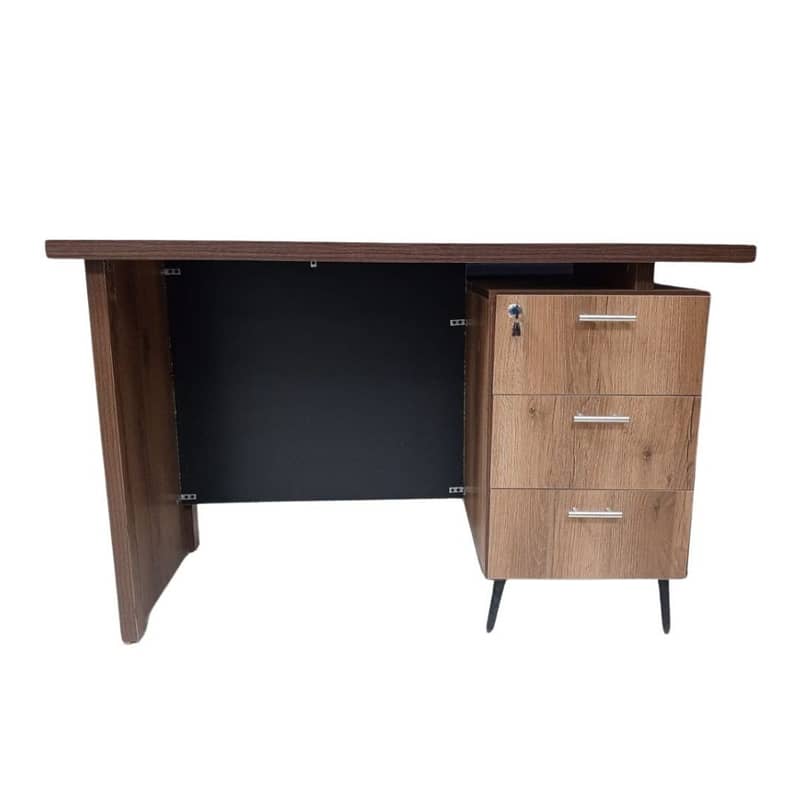 Sturdy Wooden Computer Table – Perfect for Home & Office | Great Condi 0