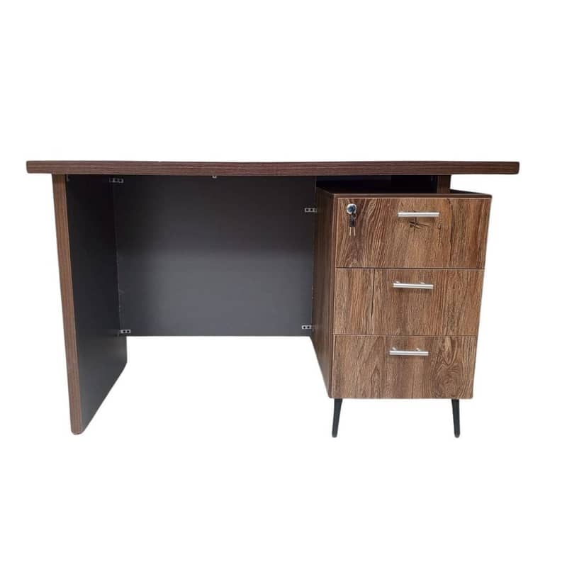Sturdy Wooden Computer Table – Perfect for Home & Office | Great Condi 3