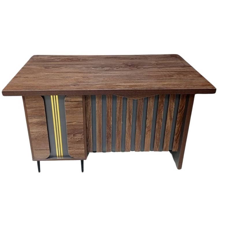 Sturdy Wooden Computer Table – Perfect for Home & Office | Great Condi 4