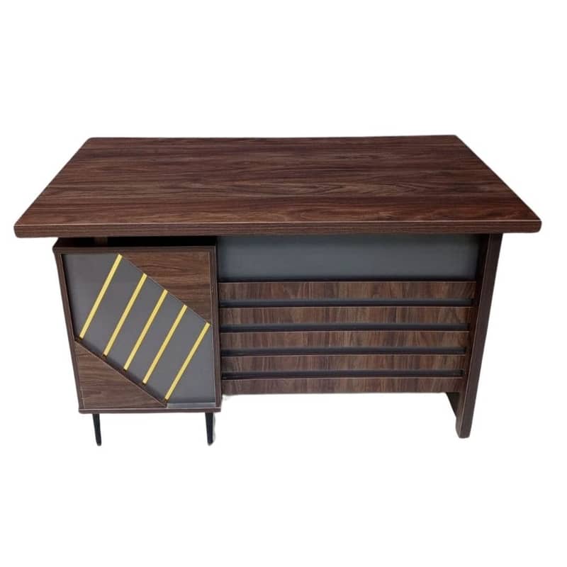 Sturdy Wooden Computer Table – Perfect for Home & Office | Great Condi 8
