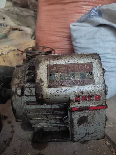 2 phase Atta chaki moter, 2 phase Toka machine, 1 HP water pump, sale