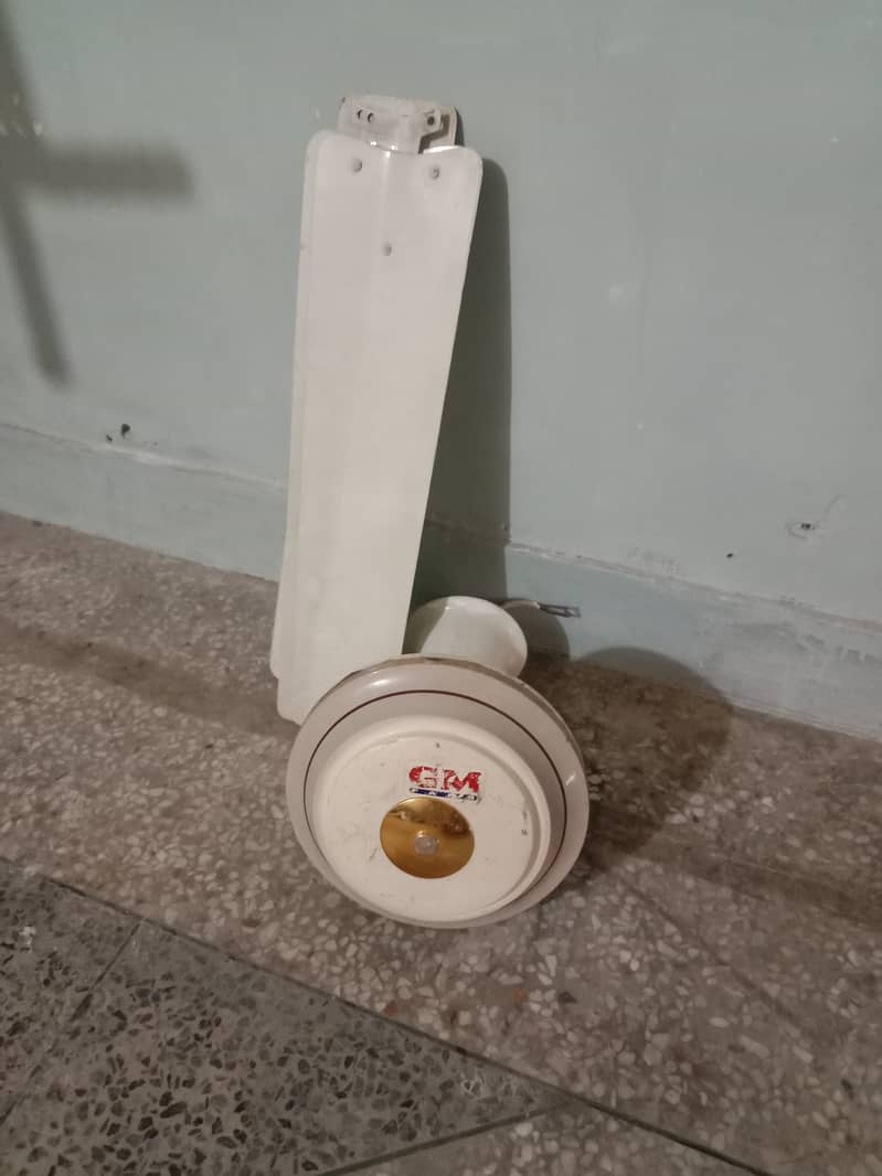 Gm fan 56 inch 03000 512018 1