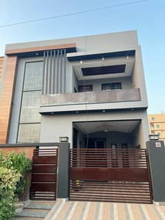 6 MARLA BRAND NEW HOUSE FOR SALE IN TULIP BLOCK PARK VIEW CITY LAHORE