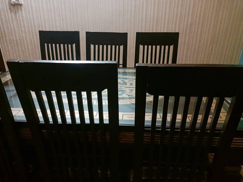 dining table with 6 chairs available 8