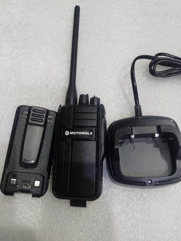 motorola walkie talkie / walkie talkie  wireless set / intercom  888s 11