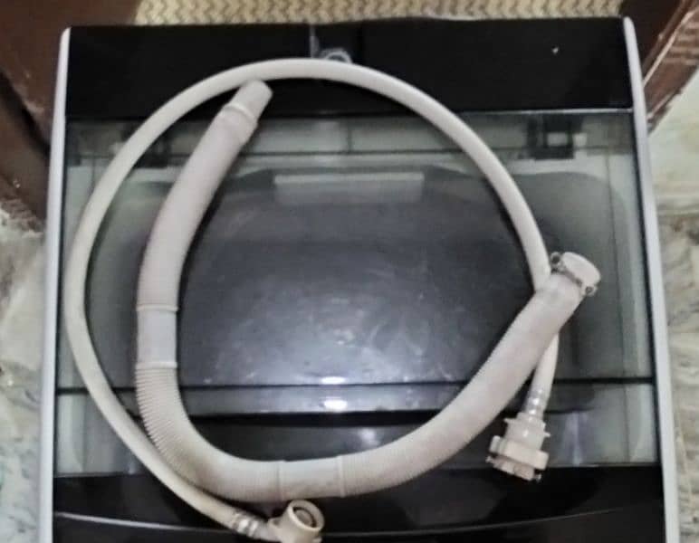 Dawlance automatic Washing machine 10/10 condition 4