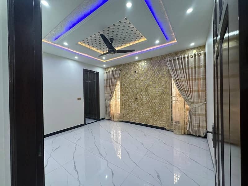 Perfect Prime Location 10 Marla House In Bismillah Housing Scheme - Ali Block For sale 18