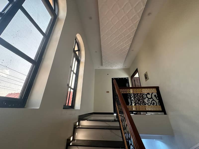 Perfect Prime Location 10 Marla House In Bismillah Housing Scheme - Ali Block For sale 26