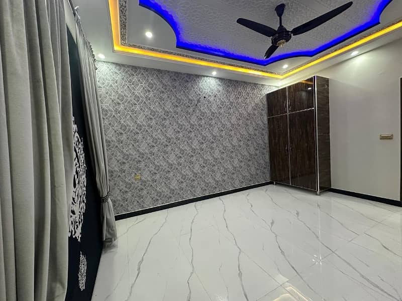 Perfect Prime Location 10 Marla House In Bismillah Housing Scheme - Ali Block For sale 27