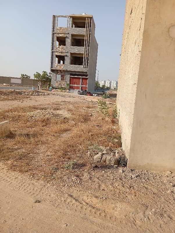 House Sized 120 Square Feet Available In Gulshan-e-Roomi 0