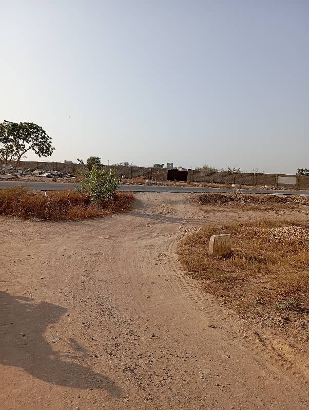 House Sized 120 Square Feet Available In Gulshan-e-Roomi 1