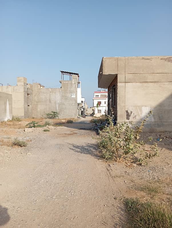 House Sized 120 Square Feet Available In Gulshan-e-Roomi 2