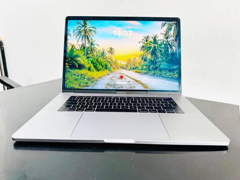 APPLE MACBOOK PRO 2018 15'' DISPLAY 5