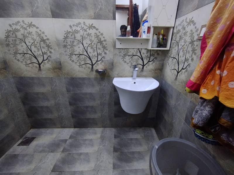 8 Marla Corner House available for sale in DHA Rehbar phase 1 3