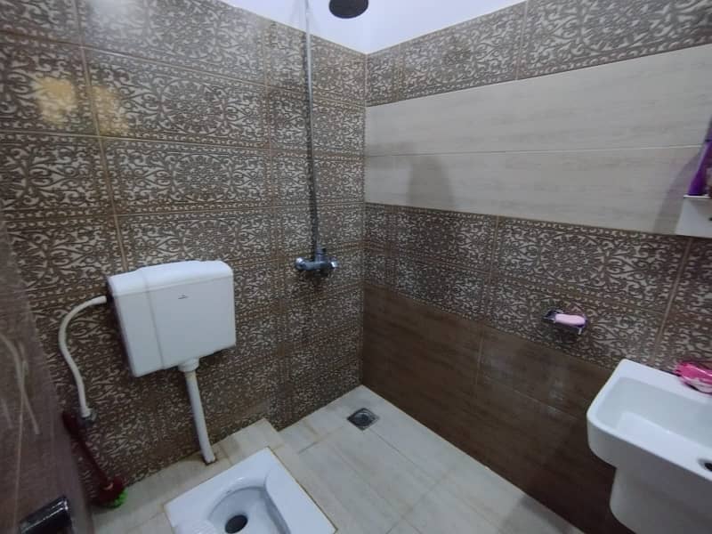 8 Marla Corner House available for sale in DHA Rehbar phase 1 24