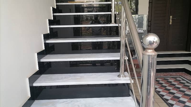 Ideal Prime Location House Is Available For sale In Faisalabad 22