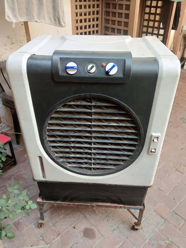air coler for sale like new good working no folt. 3