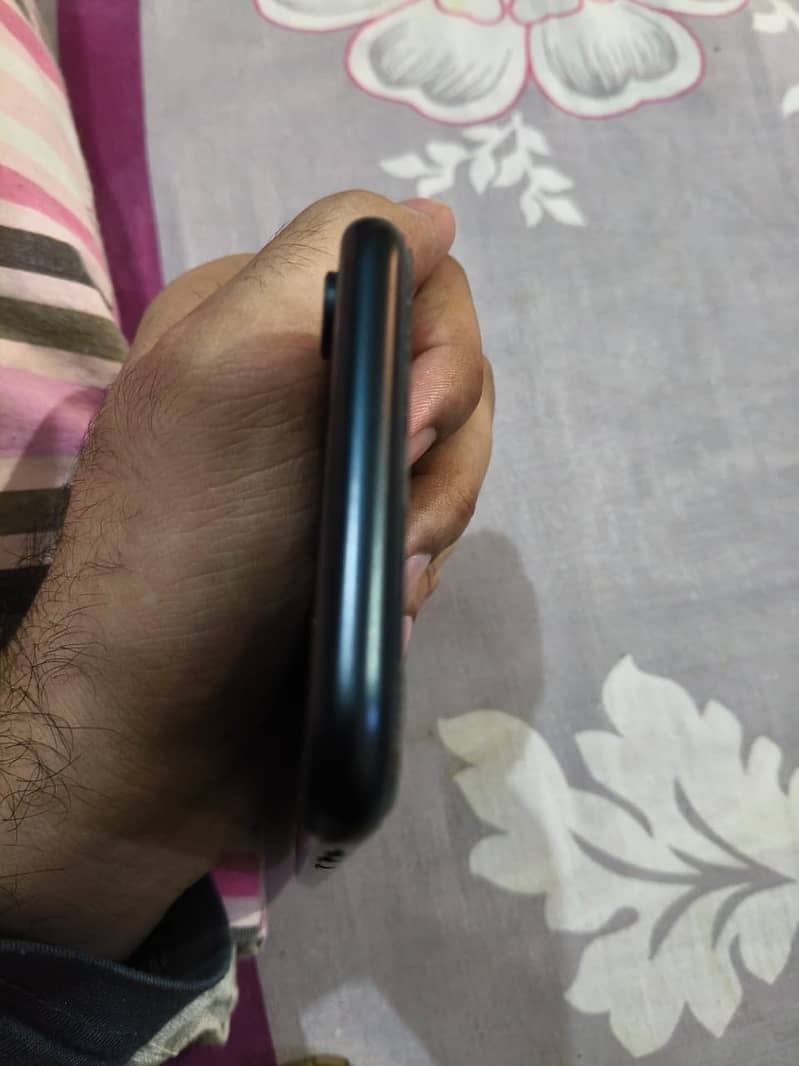 Apple iPhone XR 5