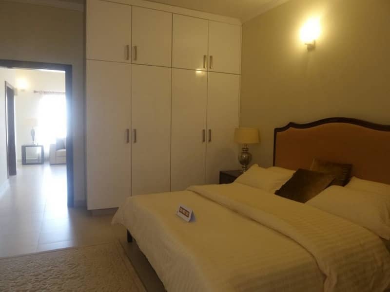 Get Your Hands On House In Karachi Best Area 25