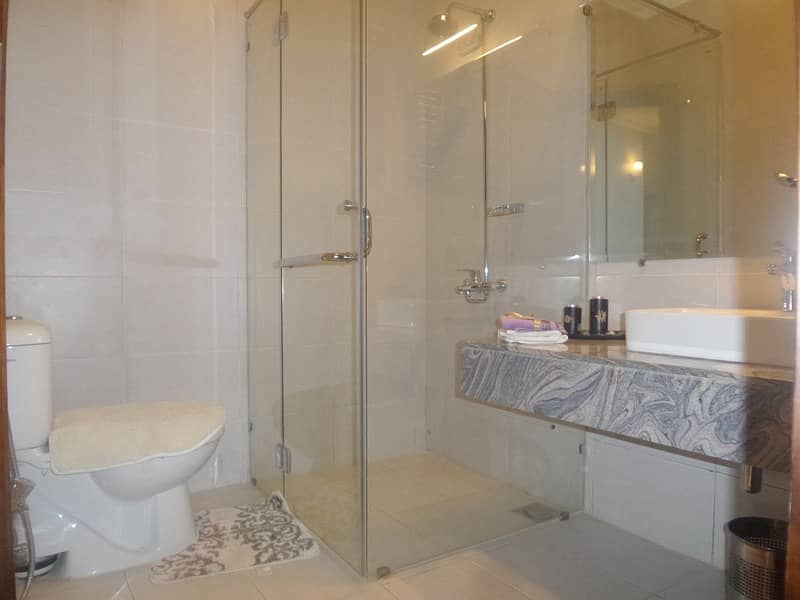 Get Your Hands On House In Karachi Best Area 32
