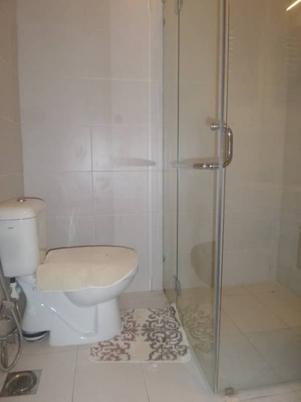 Get Your Hands On House In Karachi Best Area 33
