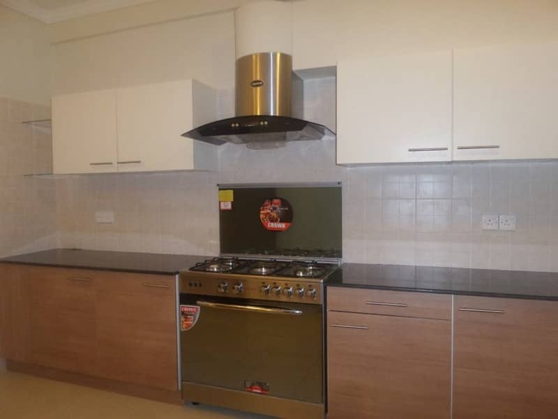 Get Your Hands On House In Karachi Best Area 35