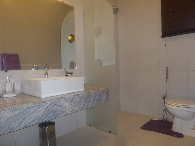Get Your Hands On House In Karachi Best Area 40