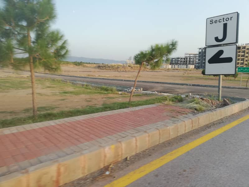 Sector J 8 Marla New Deal Full Payment Open Form Plots For Sale 0