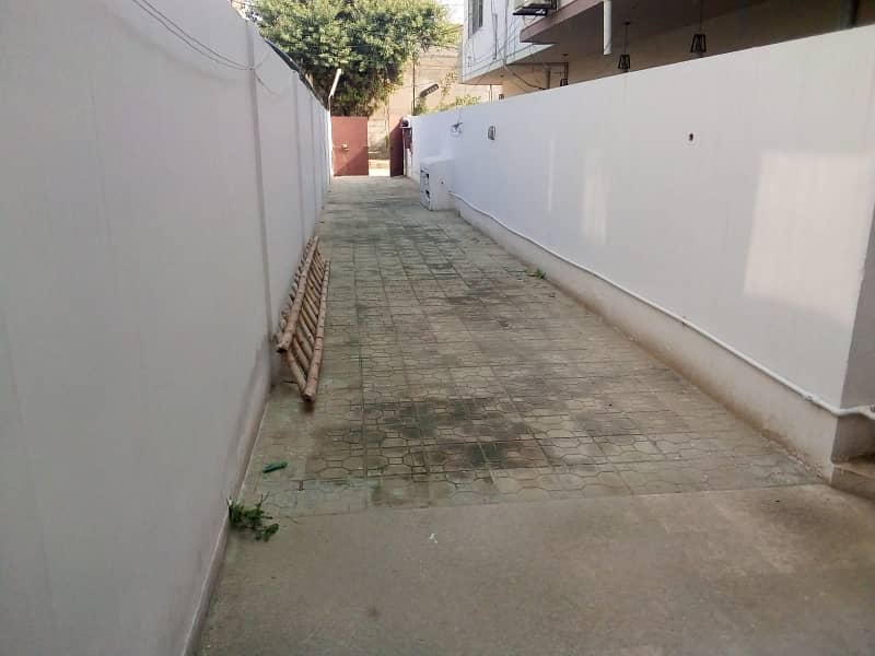 200 Yards Rear House Available For Sale In Block 1 Clifton 3