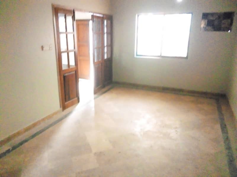 200 Yards Rear House Available For Sale In Block 1 Clifton 5