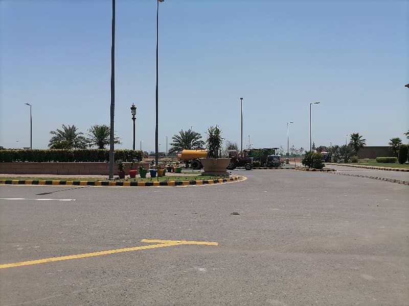 10 Marla Main Boulevard Available On 1 Year Payment Time 1